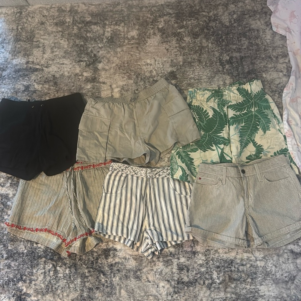 Bundle of shorts
